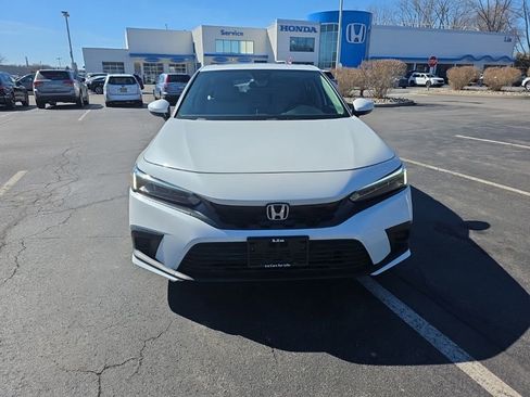 Used 2024 Honda Civic EX-L image 2