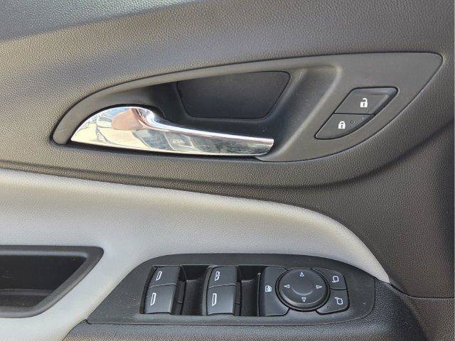 Used 2024 Chevrolet Equinox LS w/ Driver Confidence II Package FWD image 22