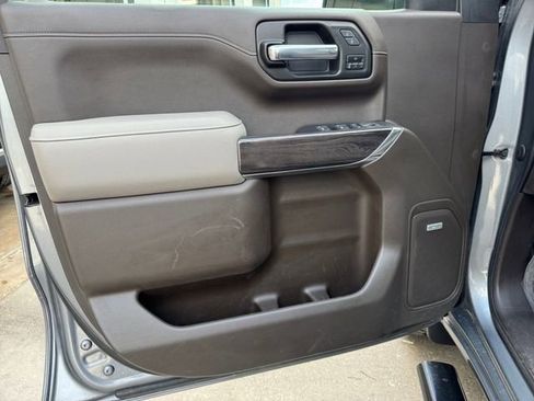 Certified 2022 Chevrolet Silverado 1500 LTZ AWD/4WD image 4