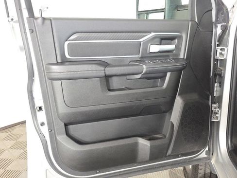 Certified 2026 RAM 2500 Big Horn AWD/4WD image 30