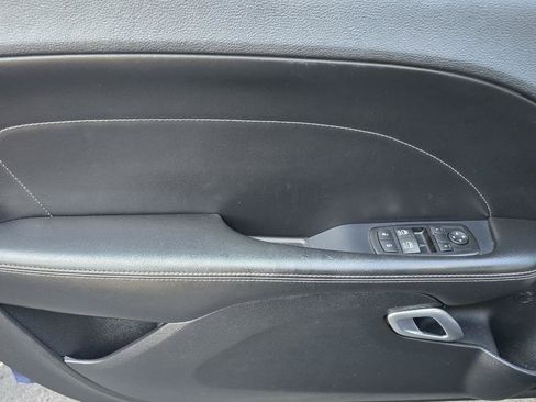 Used 2015 Dodge Challenger R/T Plus RWD image 10