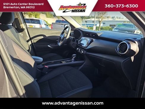 Used 2023 Nissan Kicks SV image 23