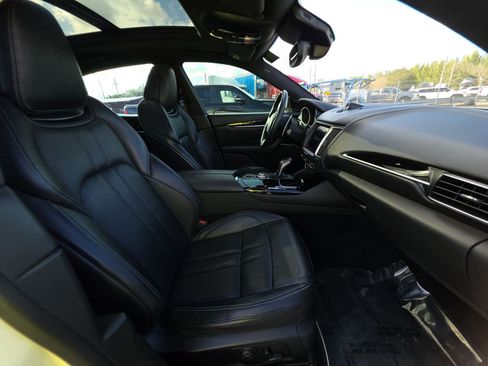 Used 2019 Maserati Levante GranSport image 11