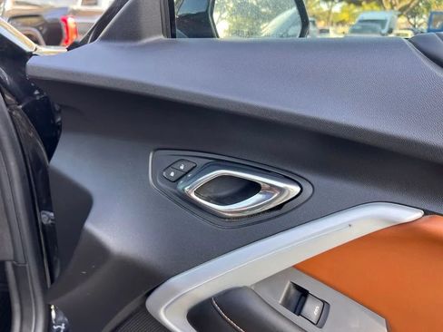 Used 2016 Chevrolet Camaro SS RWD image 27