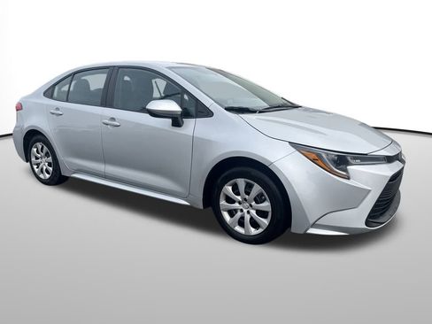 Used 2024 Toyota Corolla LE image 8