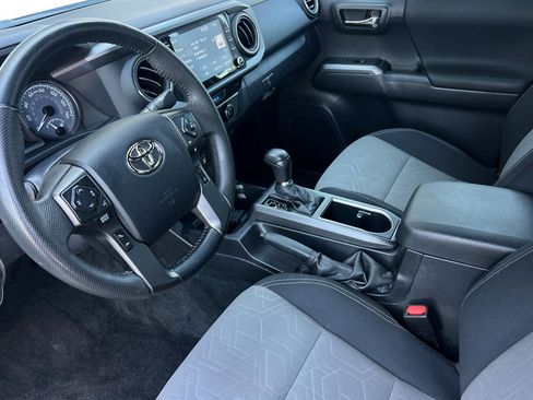 Certified 2023 Toyota Tacoma TRD Sport AWD/4WD image 9