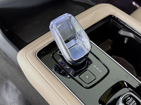 New 2026 Volvo XC90 T8 Ultra w/ Protection Package AWD/4WD image 17