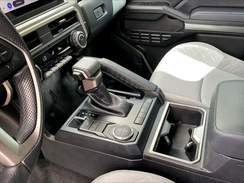 Used 2024 Toyota Tacoma SR5 w/ SR5 Upgrade Package image 18