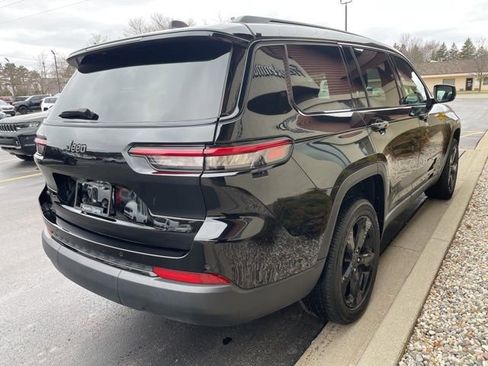 Certified 2023 Jeep Grand Cherokee L Laredo image 9