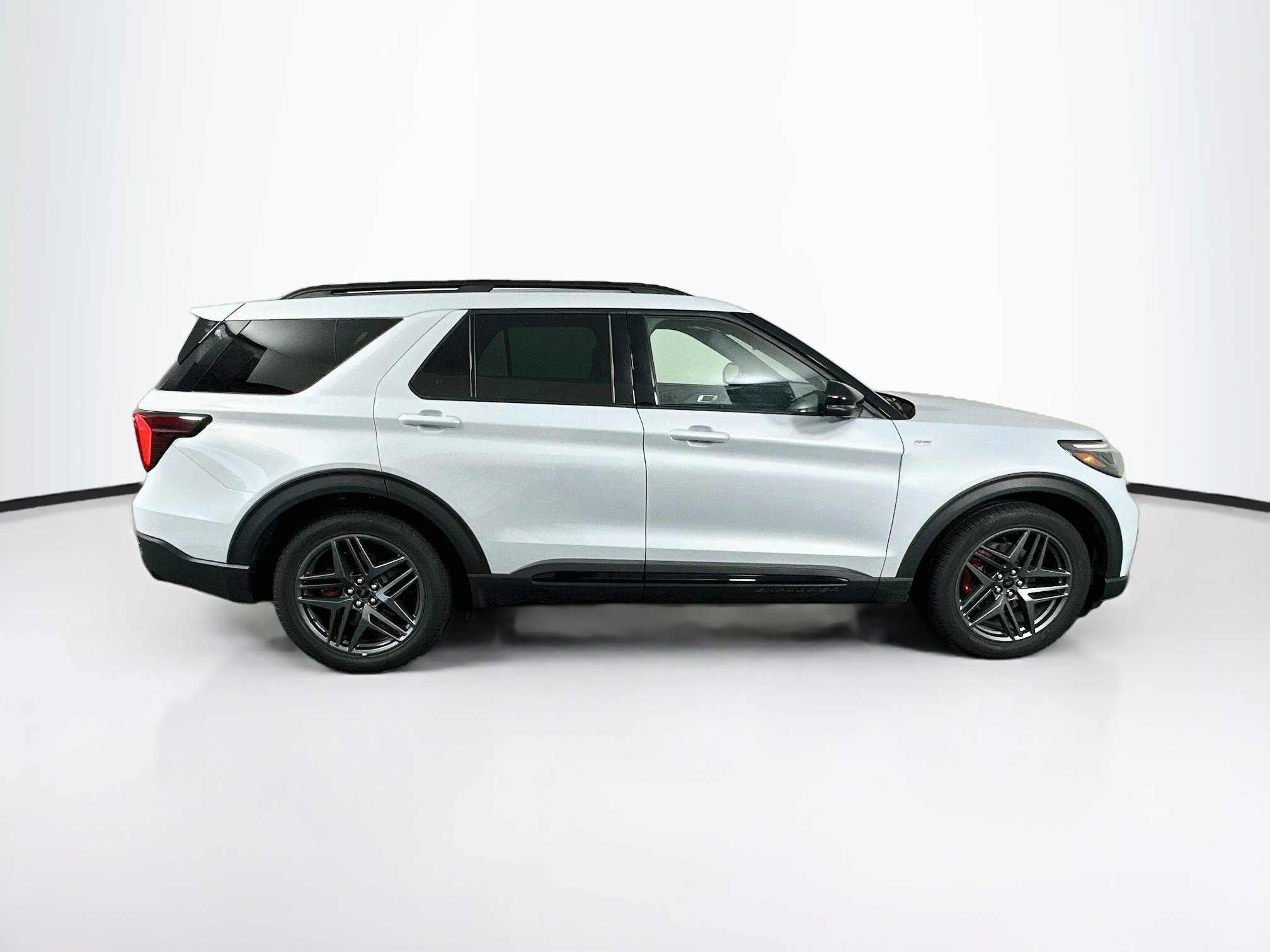 Used 2026 Ford Explorer ST-Line w/ ST-Line Street Pack RWD image 10