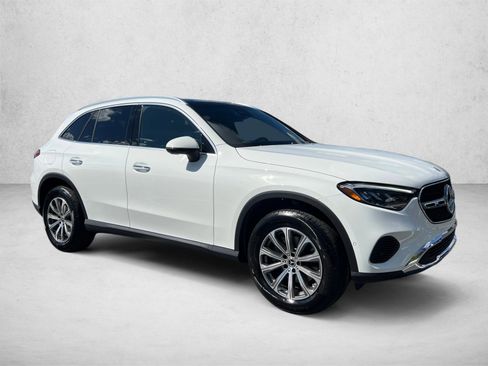 Certified 2026 Mercedes-Benz GLC 300 4MATIC image 3