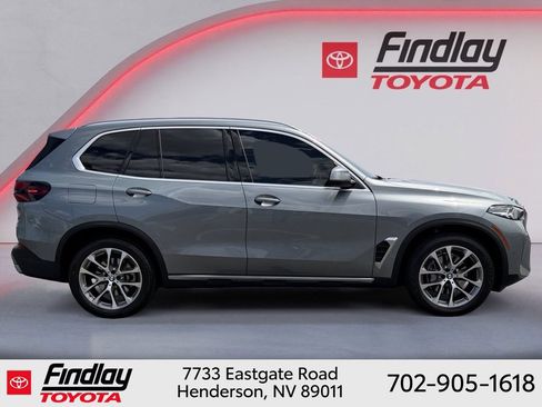 Used 2024 BMW X5 xDrive40i w/ Parking Assistance Package AWD/4WD image 11