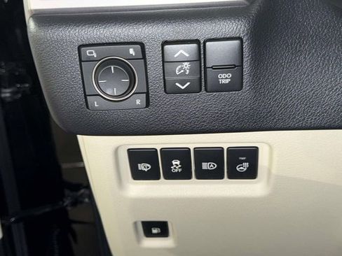 Certified 2023 Lexus GX 460 Premium w/ Premium Package AWD/4WD image 27