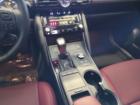 Used 2025 Lexus IS 350 F Sport RWD image 19