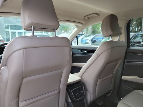 Certified 2023 Lincoln Nautilus FWD image 11