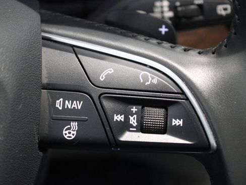 Used 2018 Audi Q5 Prestige w/ Prestige Package image 21