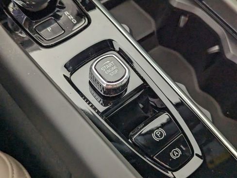 New 2026 Volvo XC60 B5 Plus w/ Protection Package Premier image 23