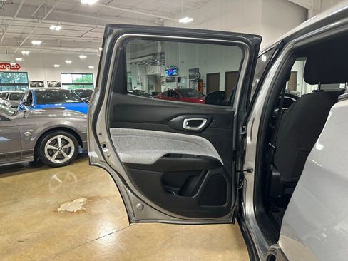Used 2023 Jeep Compass Sport AWD/4WD image 30
