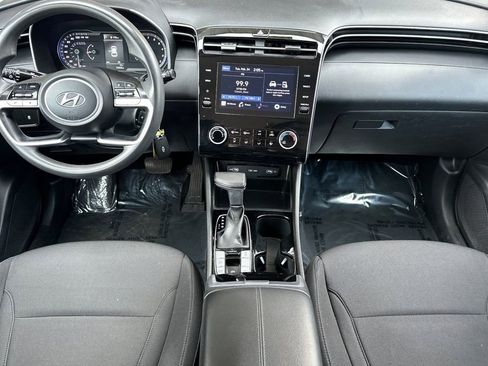Used 2022 Hyundai Tucson SE image 13