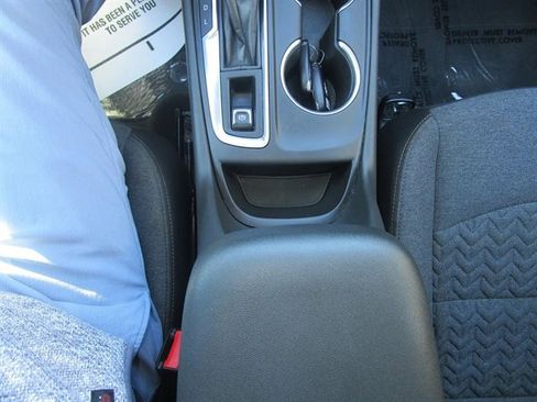 Used 2022 Chevrolet Equinox LT image 47