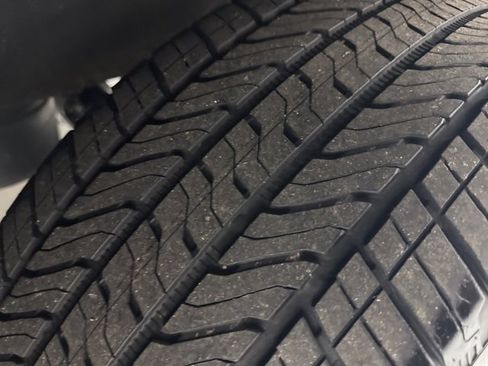 Used 2023 Chevrolet Silverado 1500 LTZ image 39