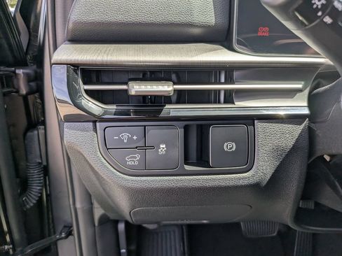 Certified 2026 Kia Sportage X-Line w/ X-Line Technology Package AWD/4WD image 31