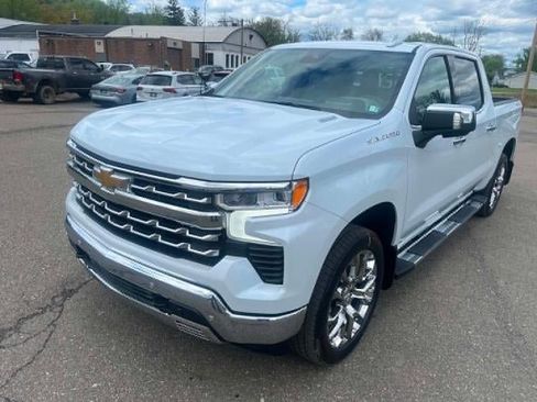 New 2026 Chevrolet Silverado 1500 LTZ w/ LTZ Premium Package AWD/4WD image 3