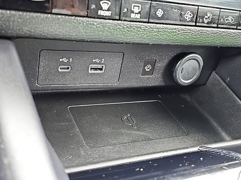 Used 2024 Mitsubishi Outlander SE image 26