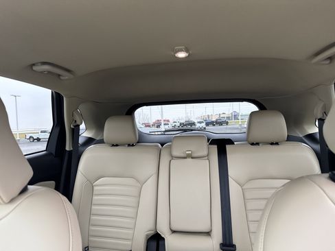 Used 2024 Ford Edge SEL w/ Convenience Package image 44