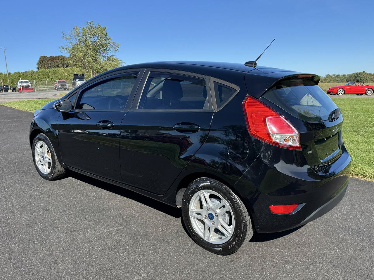 Used 2019 Ford Fiesta SE w/ Cold Weather Package FWD image 4