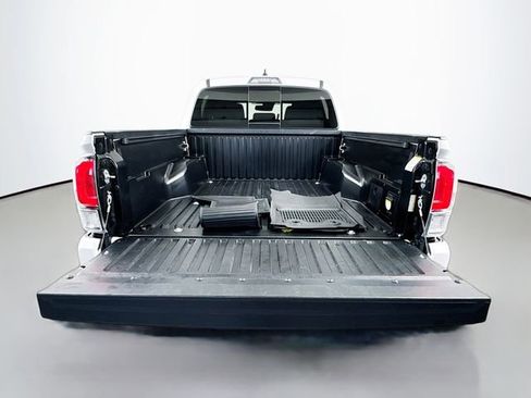 Used 2023 Toyota Tacoma TRD Sport AWD/4WD image 27