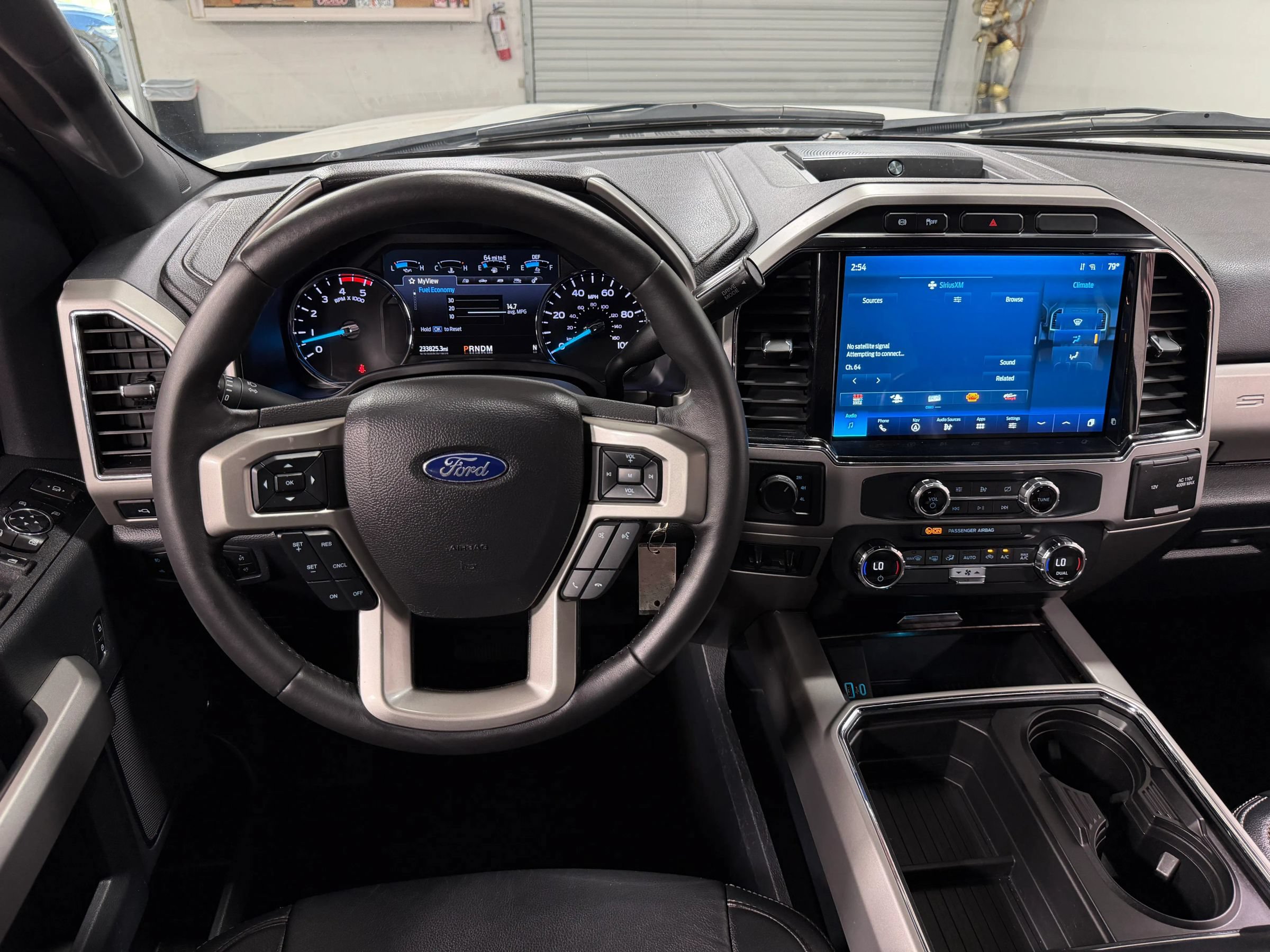 Used 2022 Ford F350 Lariat AWD/4WD image 25