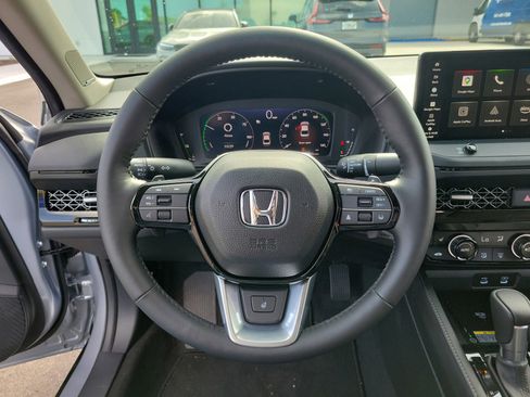 Used 2025 Honda Accord Touring image 17