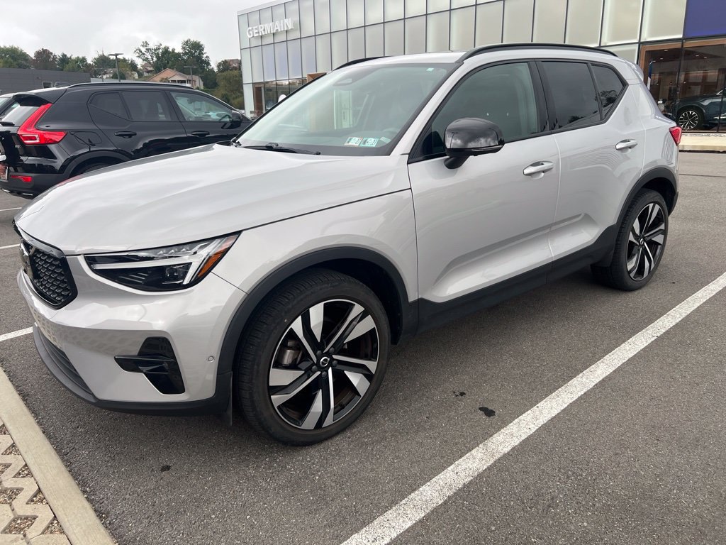 Used 2023 Volvo XC40 B5 Ultimate w/ Climate Package AWD/4WD image 5