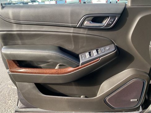 Used 2017 GMC Yukon SLE image 34