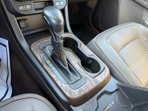 Used 2022 GMC Canyon Denali AWD/4WD image 25