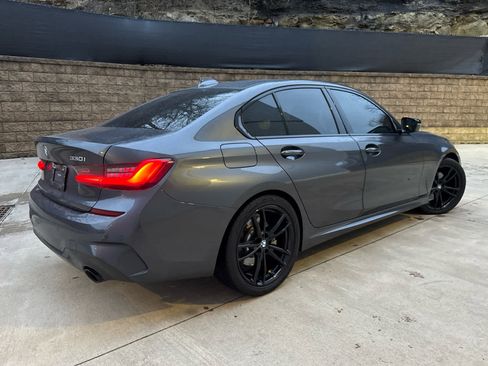 Used 2021 BMW 330i xDrive 330i xDrive w/ M Sport Package image 3