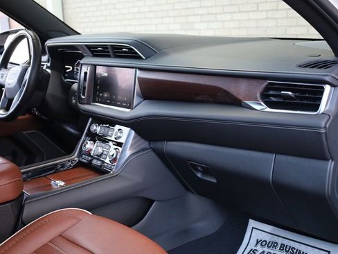 Used 2023 GMC Yukon XL Denali Ultimate image 24