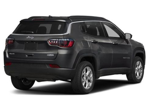 Certified 2025 Jeep Compass Limited AWD/4WD image 3