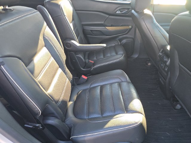 Used 2018 GMC Acadia Denali w/ Technology Package FWD image 20