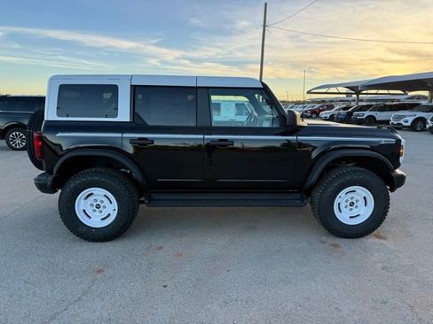 New 2025 Ford Bronco Heritage Edition image 9