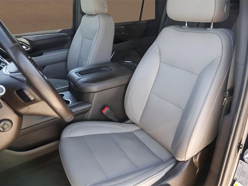 Used 2021 GMC Yukon SLT w/ SLT Luxury Plus Package image 7