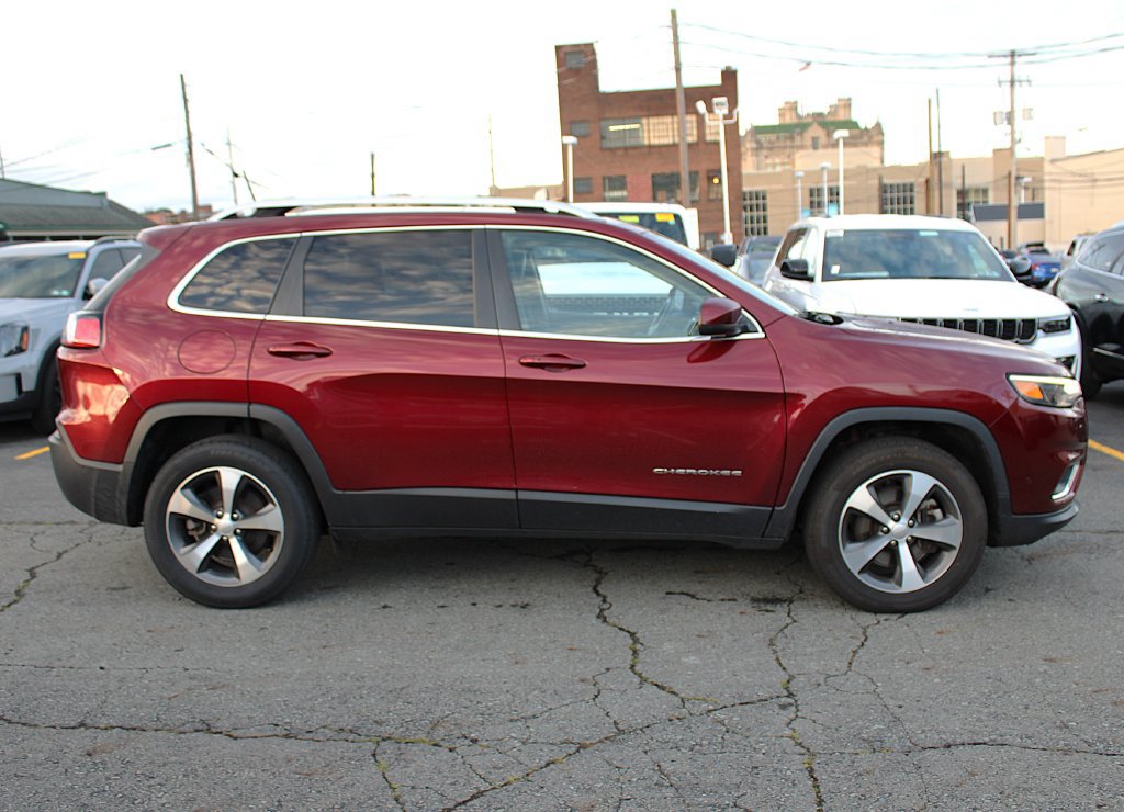 Certified 2021 Jeep Cherokee Limited AWD/4WD image 3