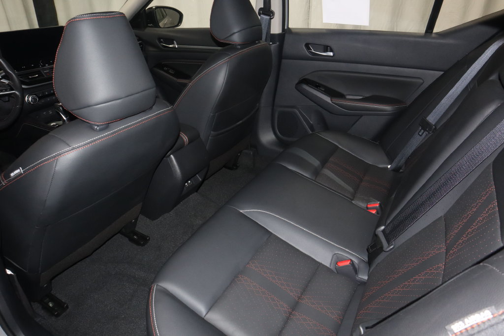 Certified 2023 Nissan Altima 2.5 SR w/ SR Premium Package FWD image 15