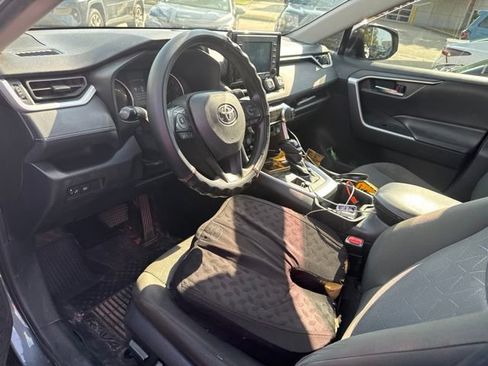 Used 2022 Toyota RAV4 XLE AWD/4WD image 27