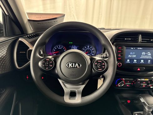 Used 2020 Kia Soul LX FWD image 20