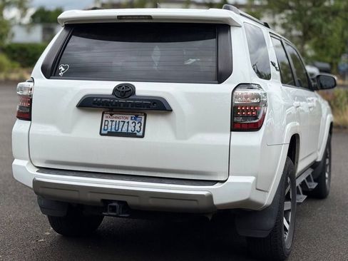 Used 2020 Toyota 4Runner TRD Off-Road AWD/4WD image 5