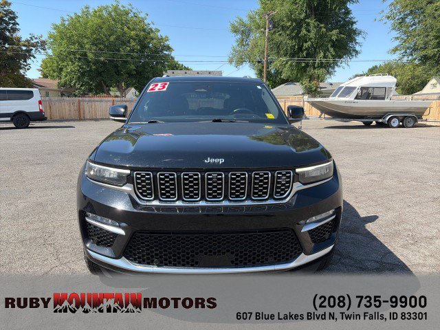 Used 2023 Jeep Grand Cherokee Summit w/ Adv Protech Group IV AWD/4WD image 2