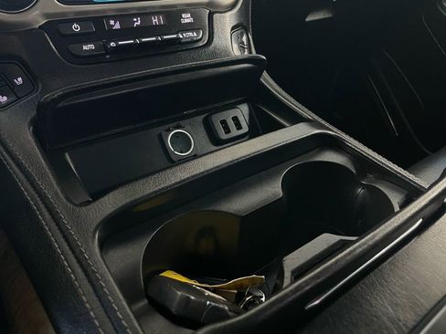 Used 2018 GMC Yukon Denali image 49