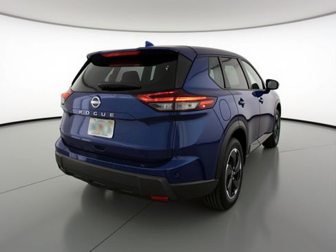 Used 2025 Nissan Rogue SV FWD image 9